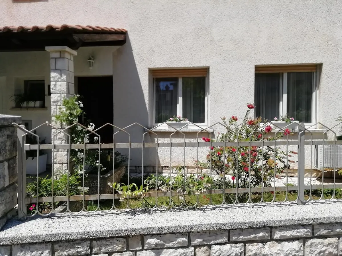 Apartments Jadranka Ivana Pula 0*,